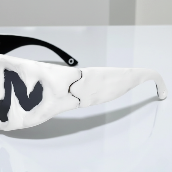 Sculpted Whitefang Noir Sunglass