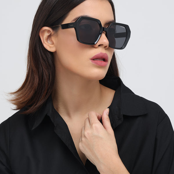 Peru | Black Wayfarer Sunglass